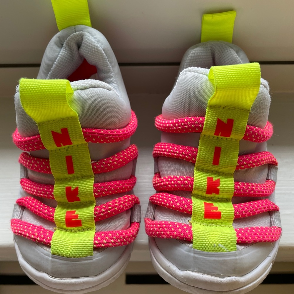 Toddler Nike Novice slip on sneaker